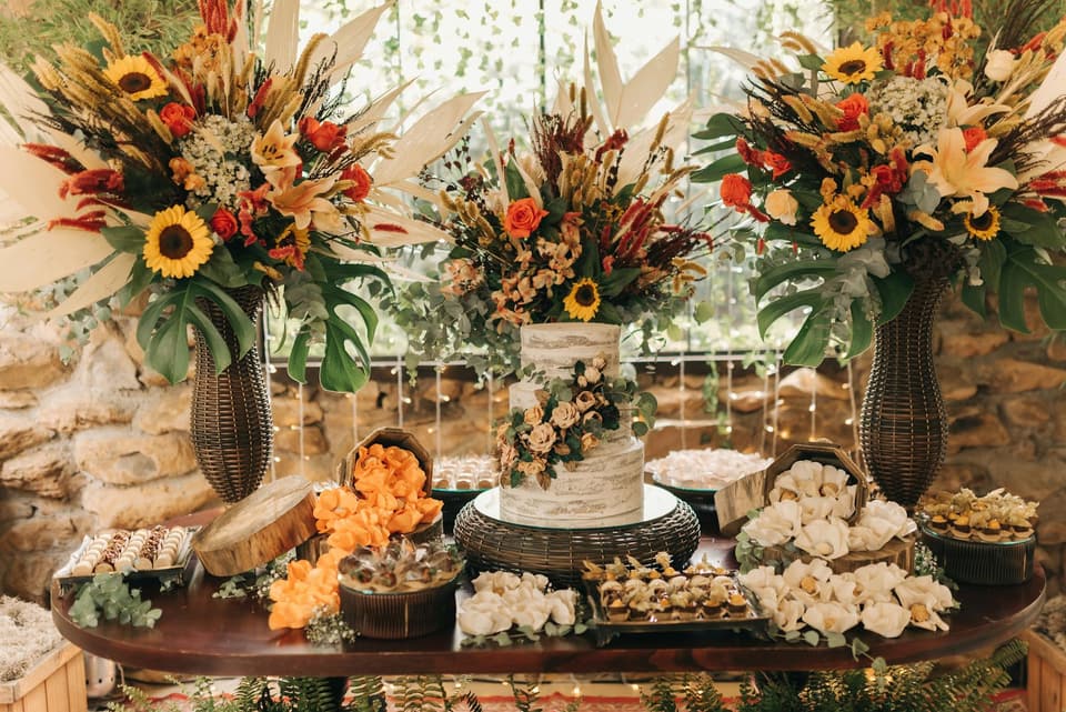 Cafe-Style Dining Table