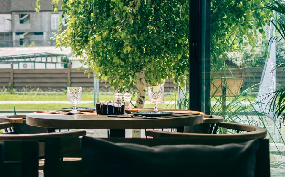 6-Seater Dining Table