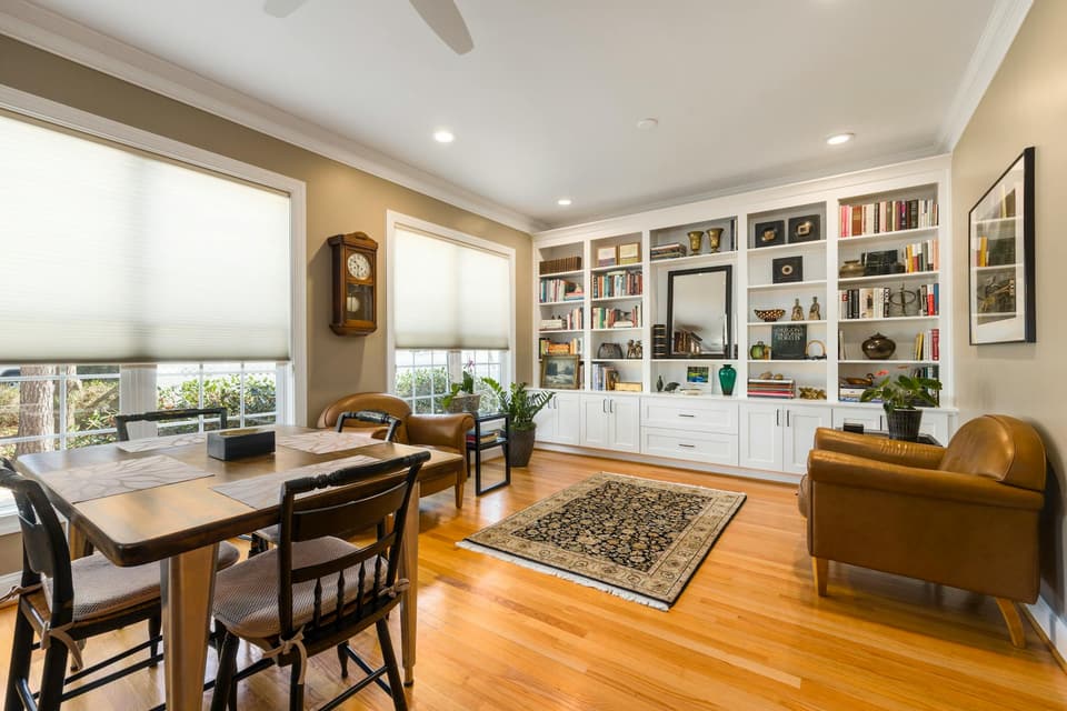 Kids Picture Book Shelf