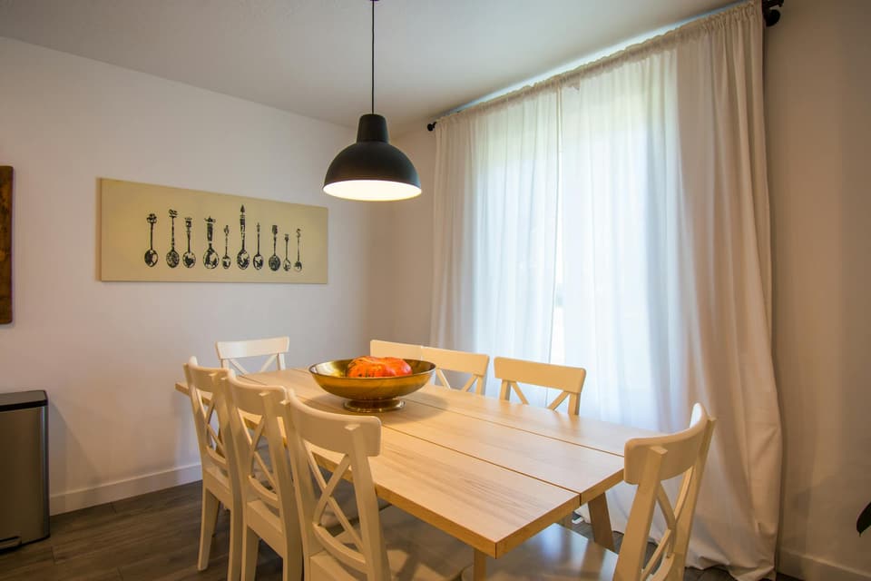 4-Seater Dining Table