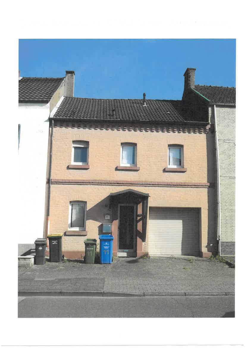 Reihenhaus, Garage, Einfamilienhaus