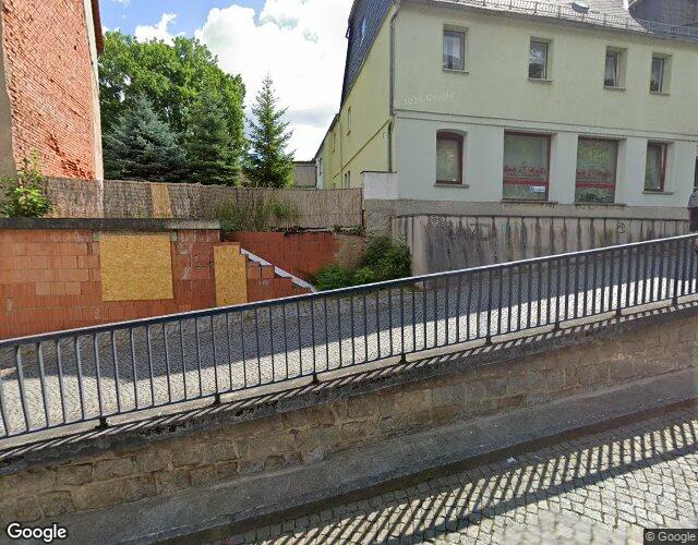 Grundstück bebaut mit Kellerrohbau