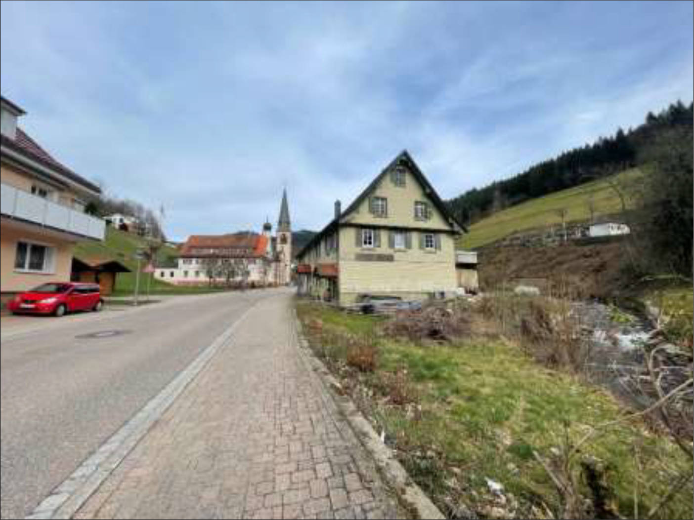 Zweifamilienhaus in Kniebisstraße 10, 77740 Bad Peterstal-Griesbach, Griesbach - Bild 3