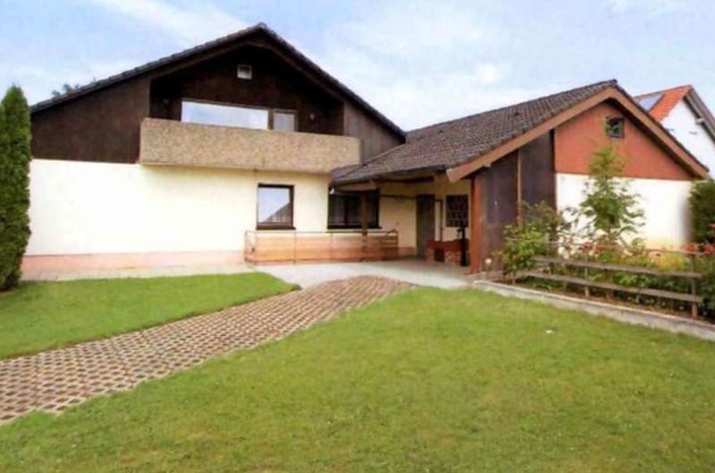 Wohnhaus/Landwirtschaftsflächen in Rosensteinstraße 2, 89558 Böhmenkirch - Bild 2