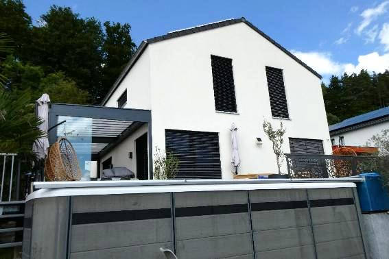baden-wuerttemberg 1 K 25/25 Hattelstraße 24, 79804 Dogern 2