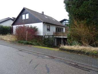 Einfamilienhaus in Heidenheimer Straße 30, 76228 Karlsruhe-Grünwettersbach