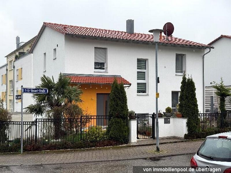 Einfamilienhaus in Fritz-Neuert-Straße 78, 75181 Pforzheim