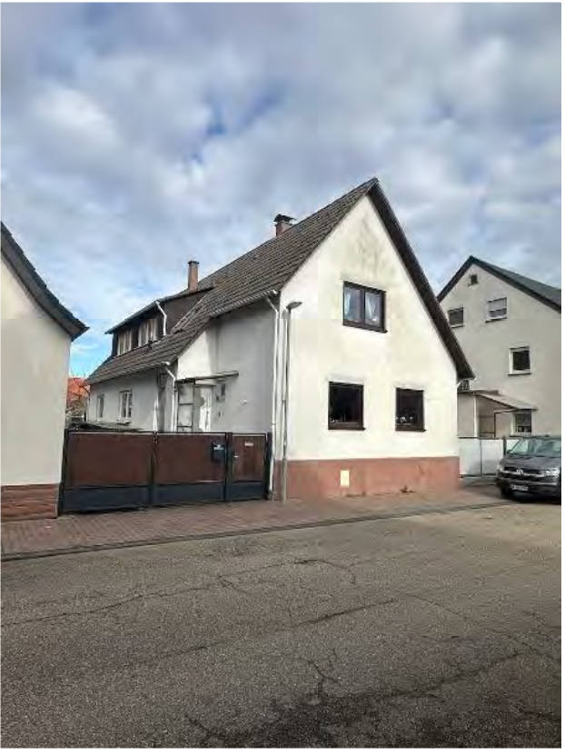 Einfamilienhaus in Moltkestraße 31, 76344 Eggenstein-Leopoldshafen