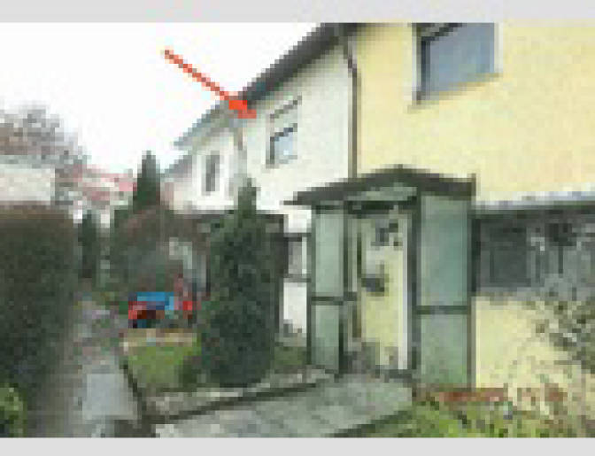 Einfamilienhaus in Reutlinger Straße 15, 71229 Leonberg