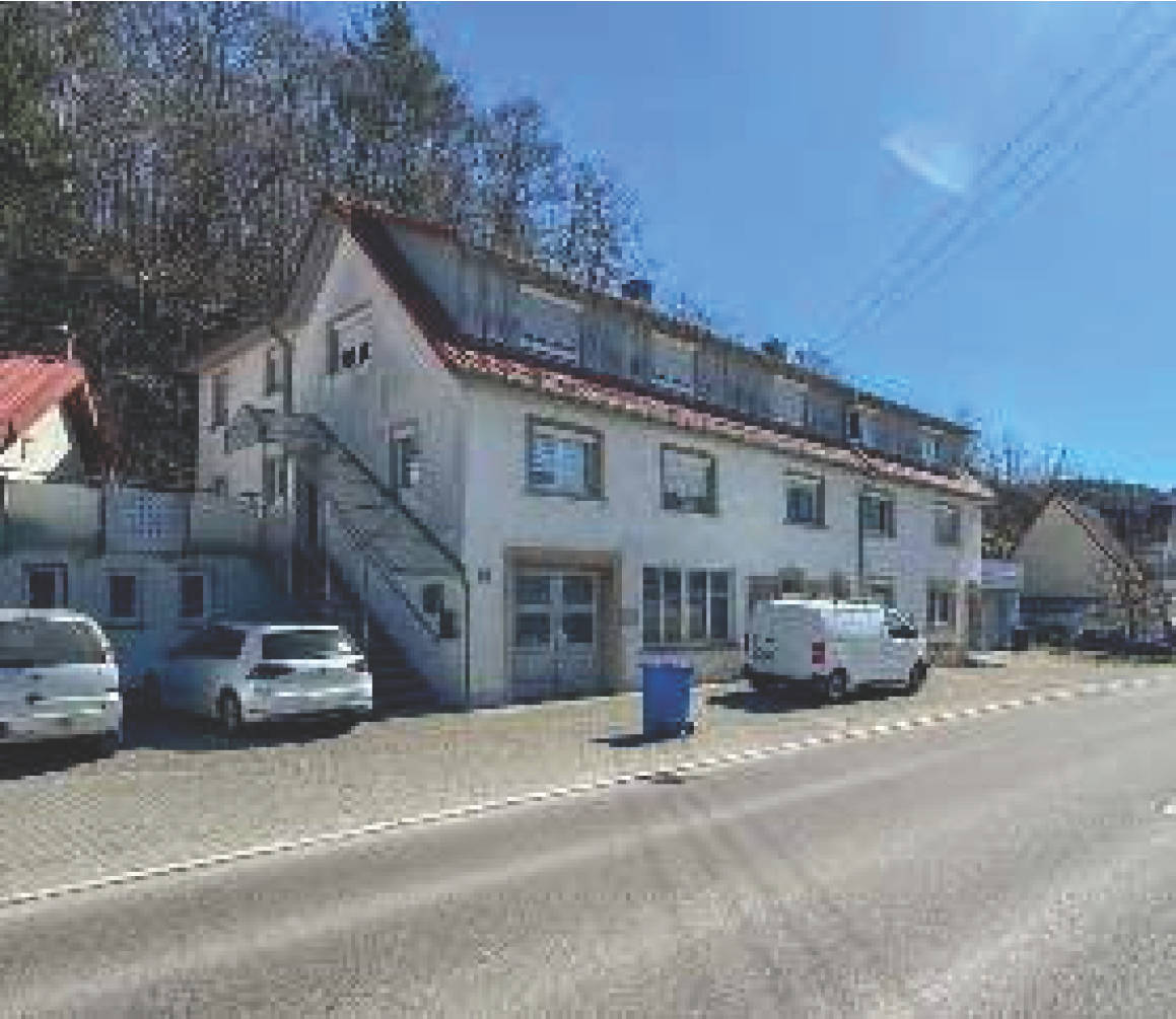 Wohn- und Geschäftshaus in Ebinger Straße 38, 72479 Straßberg