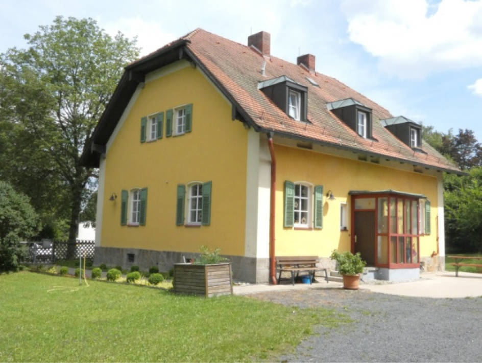 Mitterteicher Straße 2, 95701 Pechbrunn