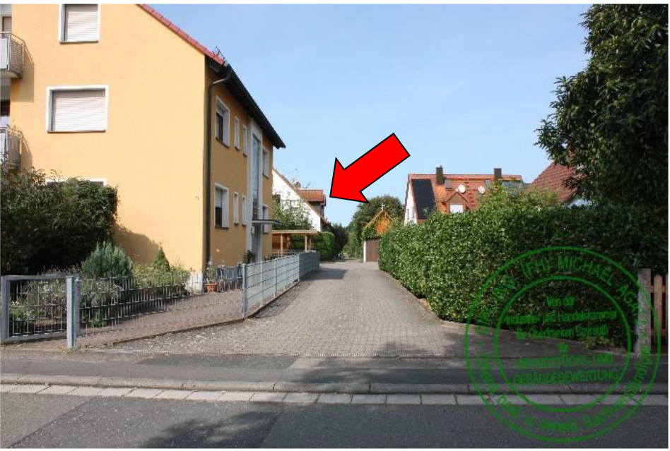 Doppelhaushälfte, Garage, Kfz-Stellplatz, unbebautes Grundstück in Jahnstraße 17 b, 91099 Poxdorf