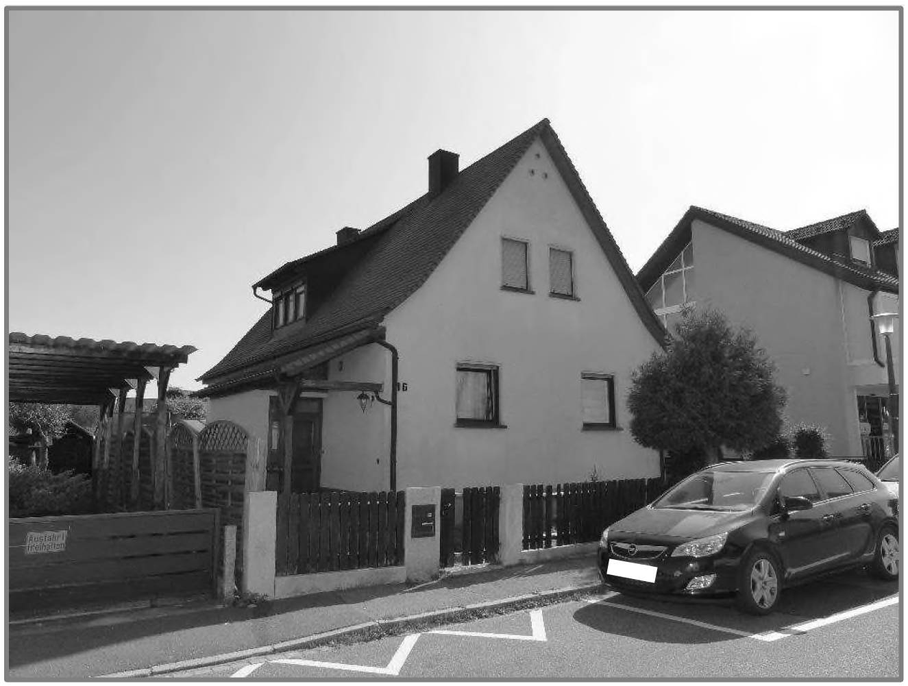 Garage, Wohnhaus in Konrad-Adenauer-Straße 16, 90542 Eckental