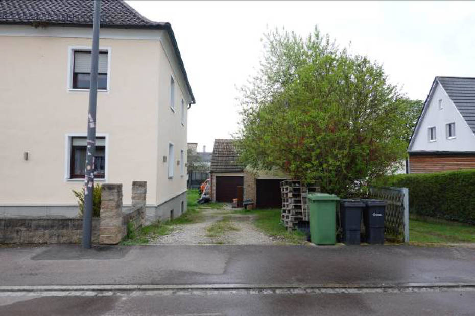 Zweifamilienhaus in Bahnhofstraße 47, 92521 Schwarzenfeld - Bild 2