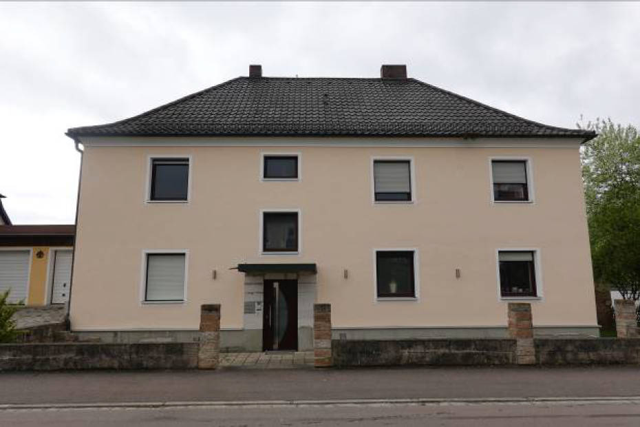 Zweifamilienhaus in Bahnhofstraße 47, 92521 Schwarzenfeld - Bild 3