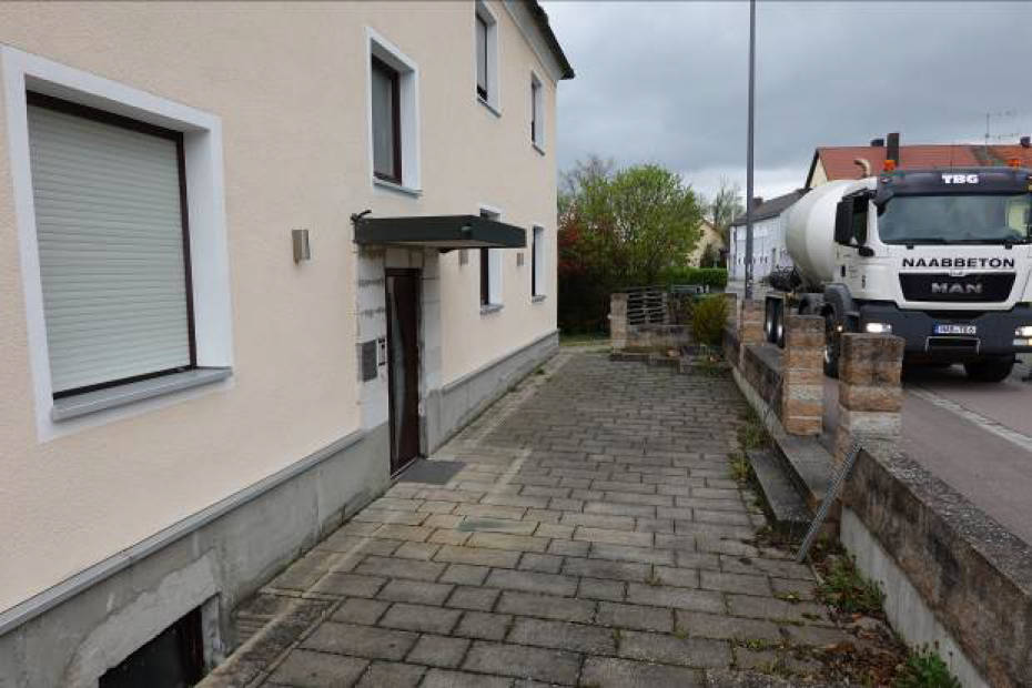 Zweifamilienhaus in Bahnhofstraße 47, 92521 Schwarzenfeld