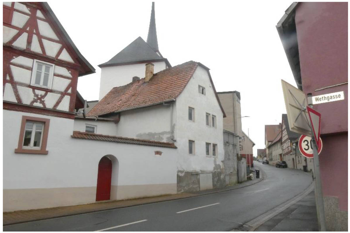 Zweigeschossiges Wohnhaus in Obertor 1, 97837 Erlenbach