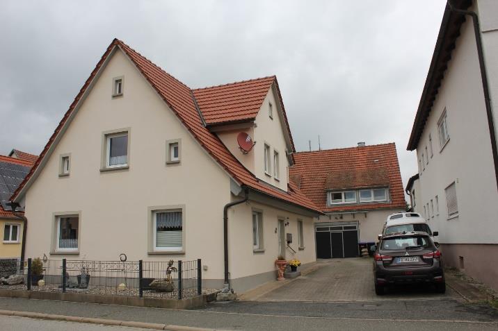 3 Wohngebäude und 2 Nebengebäude in Breitenbacher Straße 30, 91320 Ebermannstadt - Bild 2