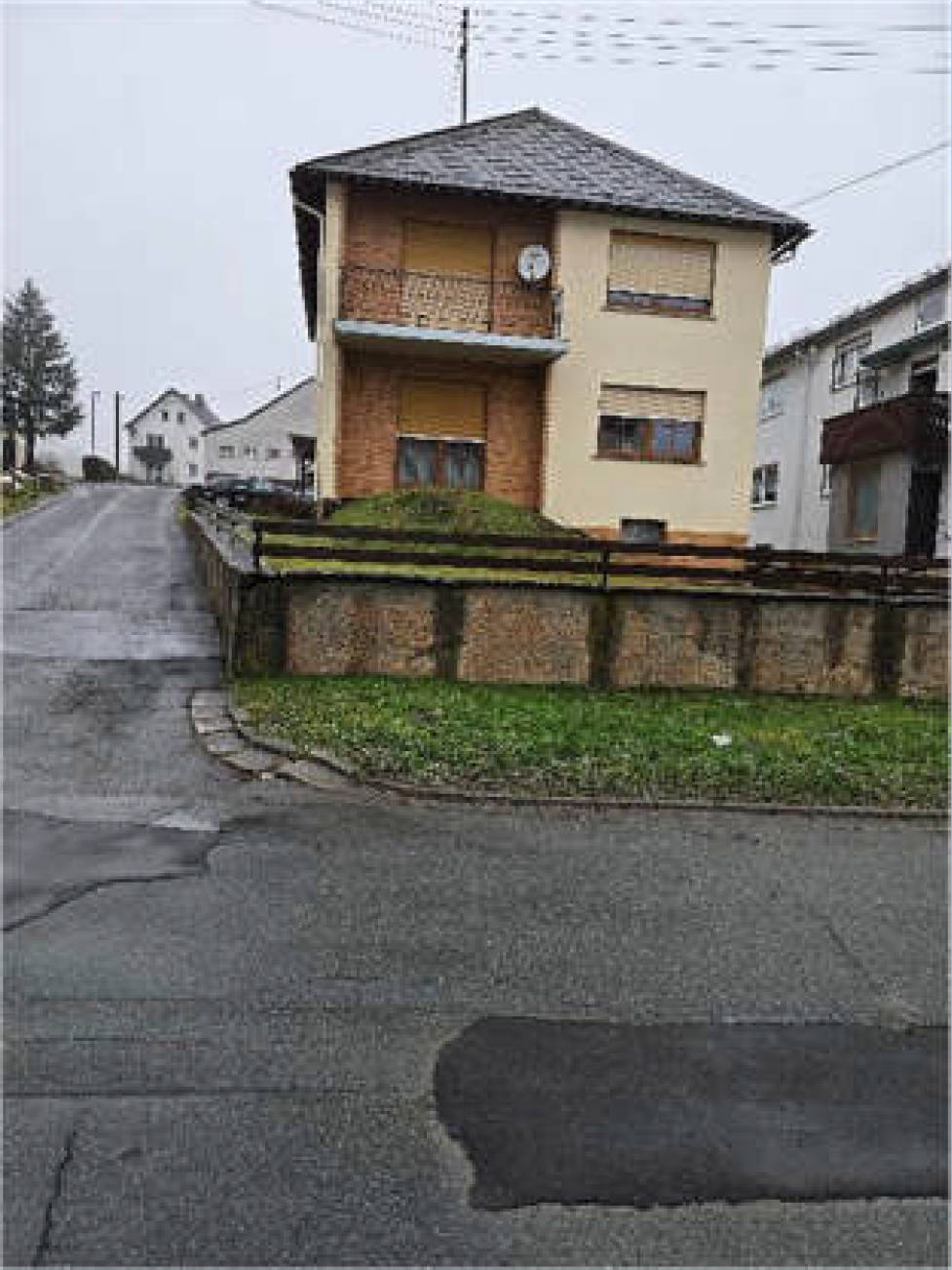 Einfamilienhaus, Garage, siehe Beschreibung in Moosweg 2, 96358 Teuschnitz, Haßlach