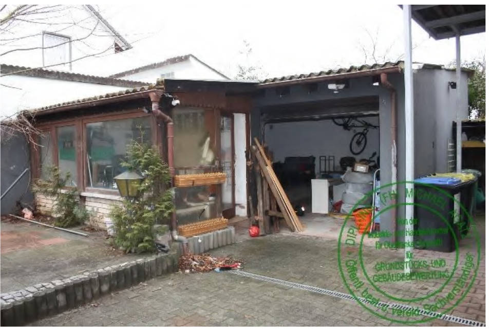Wohnhaus und Nebengebäude in Am Gründelbach  10, 91201 Forchheim - Bild 2