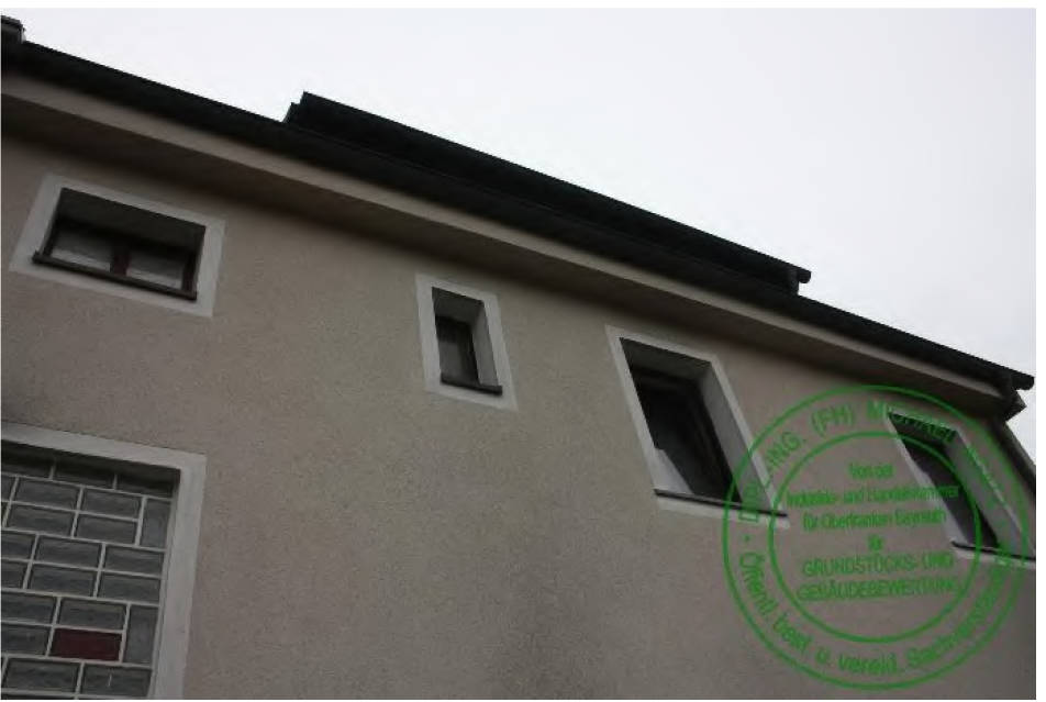 Wohnhaus und Nebengebäude in Am Gründelbach  10, 91201 Forchheim - Bild 3