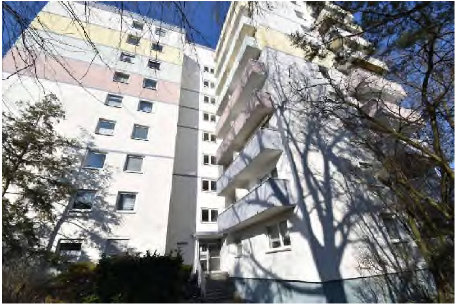 Eigentumswohnung (1 bis 2 Zimmer), Kfz-Stellplatz, sonstiges Teileigentum (z.B. Keller, Hobbyraum) in Wolfringstraße  5, 90765 Fürth