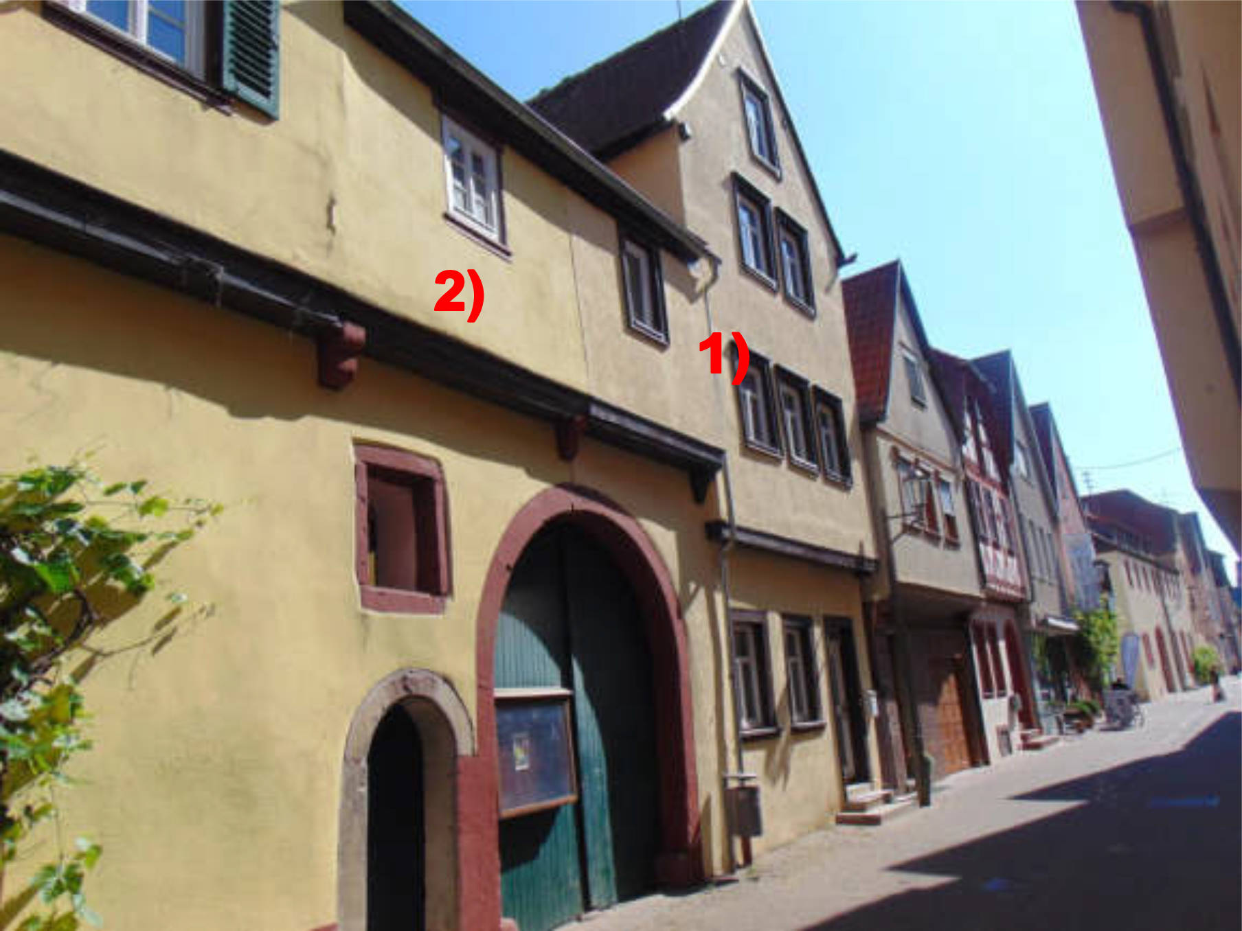 Grundstück bebaut mit denkmalgeschütztem Wohnhaus; Grundstück bebaut mit Anbau in Schulgasse 3, 97753 Karlstadt - Bild 3