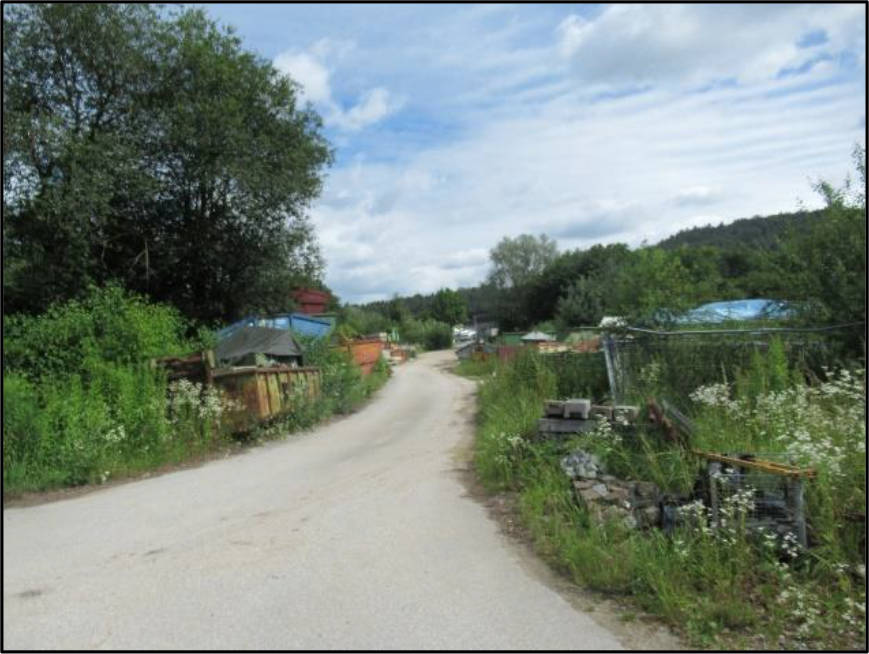 Mehrfamilienhaus, Sonstiges, bebaut mit DENKMALGESCHÜTZTEM 7-Familienhaus und diversen Nebengebäuden; eine sog. "Baulandreserve" ist auch auf dem Grundstück zu erkennen; Grundstücksteile sind auch "schrottplatzähnlich" genutzt; diesbezüglich ist die "Beseitigung aller Lagerungsbestände... behördlich angeordnet worden"; in Unterwellitzleithen 3, 90518 Altdorf - Bild 4