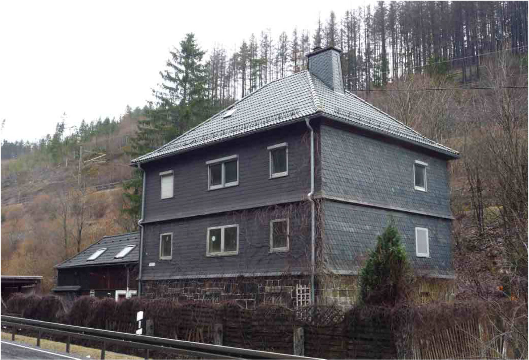 Zweifamilienhaus, siehe Beschreibung in Kronacher Straße  43, 96337 Ludwigsstadt - Bild 3