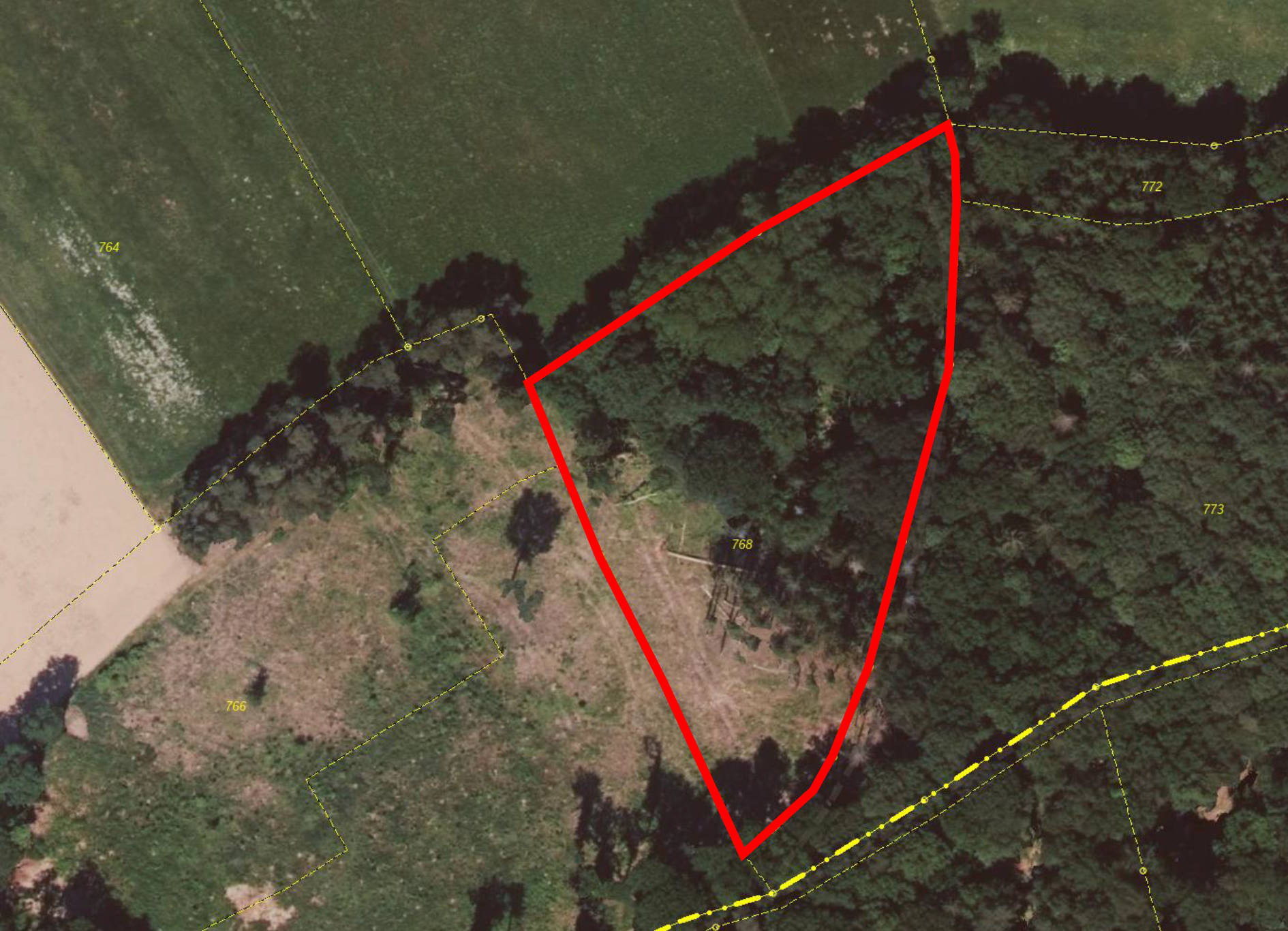 land- und forstwirtschaftlich genutztes Grundstück, s. Beschreibung in Teich, 96215 Lichtenfels, Köttel
