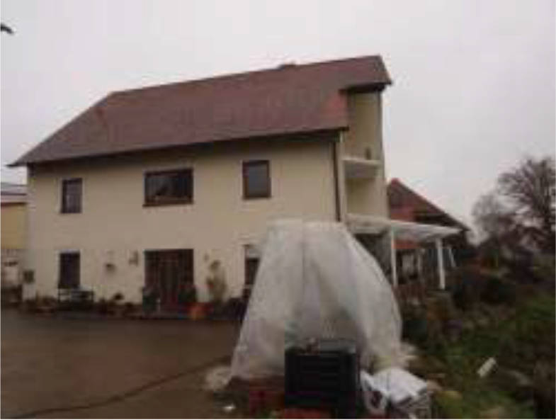 Wohn-/Geschäftshaus, land- und forstwirtschaftlich genutztes Grundstück, Sonstiges, mit einem Wohnhaus und ehem. landwirtschaftlichen Nebengebäuden bebautes Grundstück; Das ehem. Stallgebäude des Flurstücks 871 überbaut das Flstk. 870 mit ca. 230 qm. in Mainbachtal 15, 91126 Schwabach - Bild 2