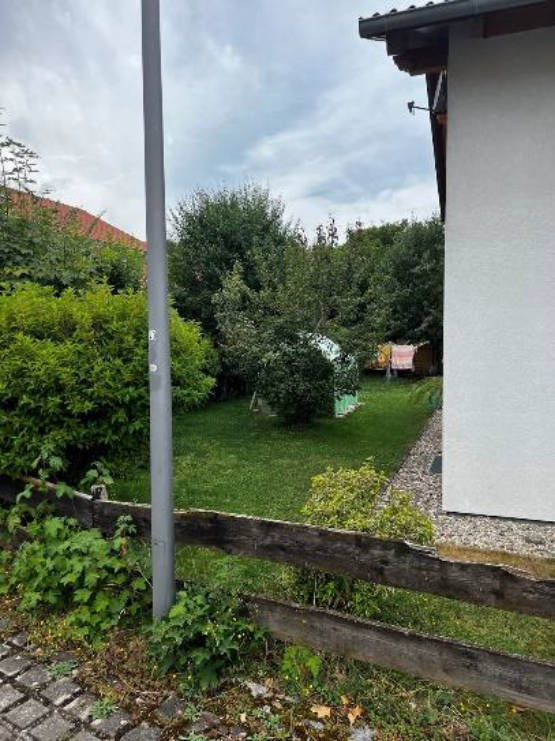 Einfamilienhaus mit Garagen in Pfaffl-Wiesn  3, 83365 Nußdorf - Bild 2