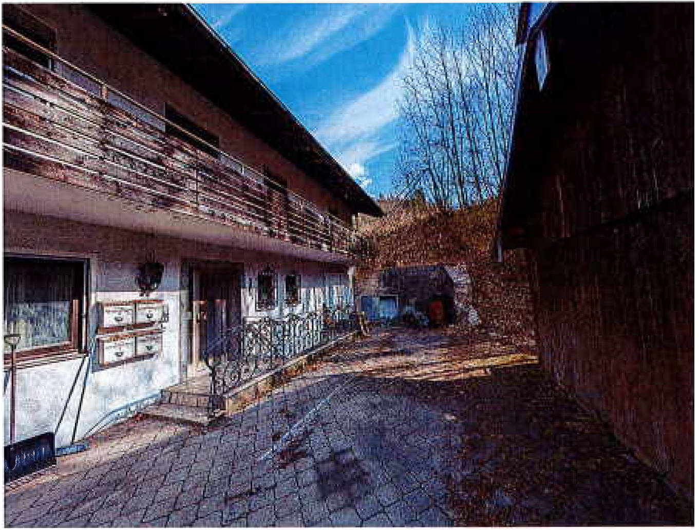 Wohn- und Geschäftshaus -ehemalige Bäckerei- in Berchtesgadener Str.  35, 83548 Schneizlreuth