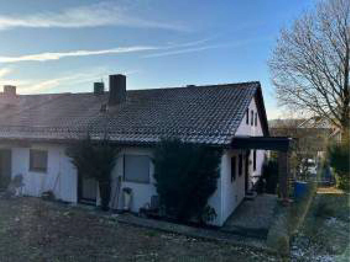 Doppelhaushälfte in Baierner Weg 14, 93138 Lappersdorf