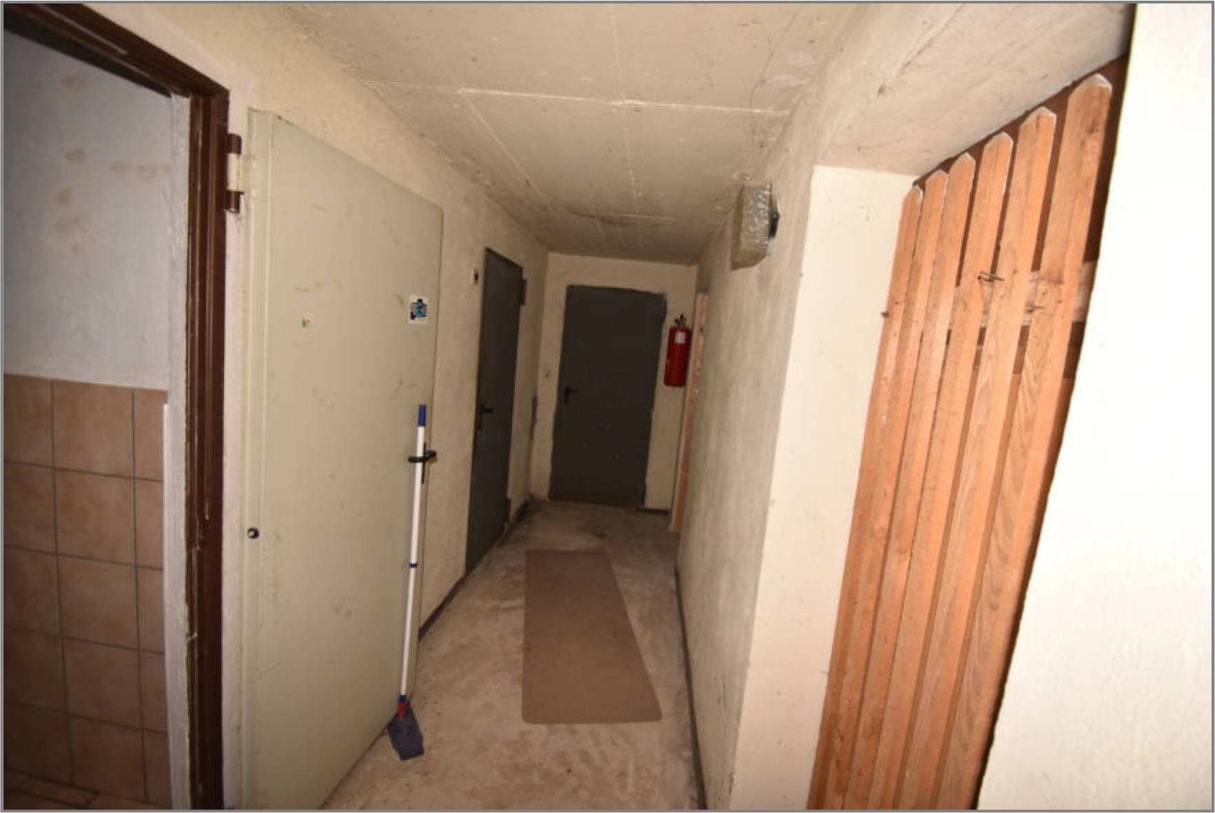 Zweifamilienhaus, Garage in Raiffeisenstraße  8, 92353 Postbauer-Heng