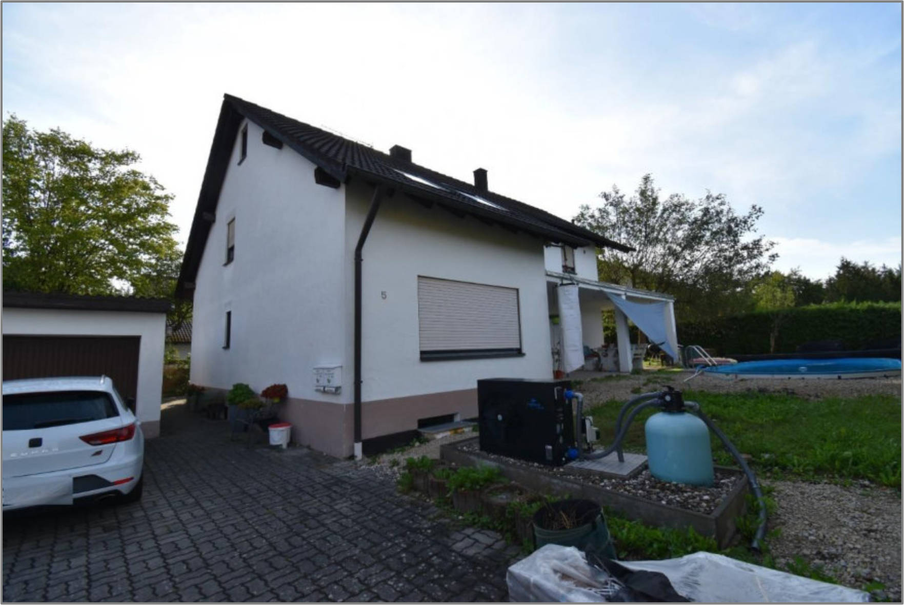 Zweifamilienhaus, Garage in Pyraser Straße 5, 91161 Hilpoltstein, Hofstetten