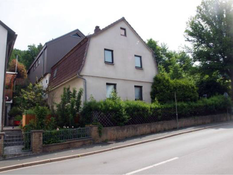 Einfamilienhaus in Am Hügel  1, 95326 Kulmbach, OT Ziegelhütten