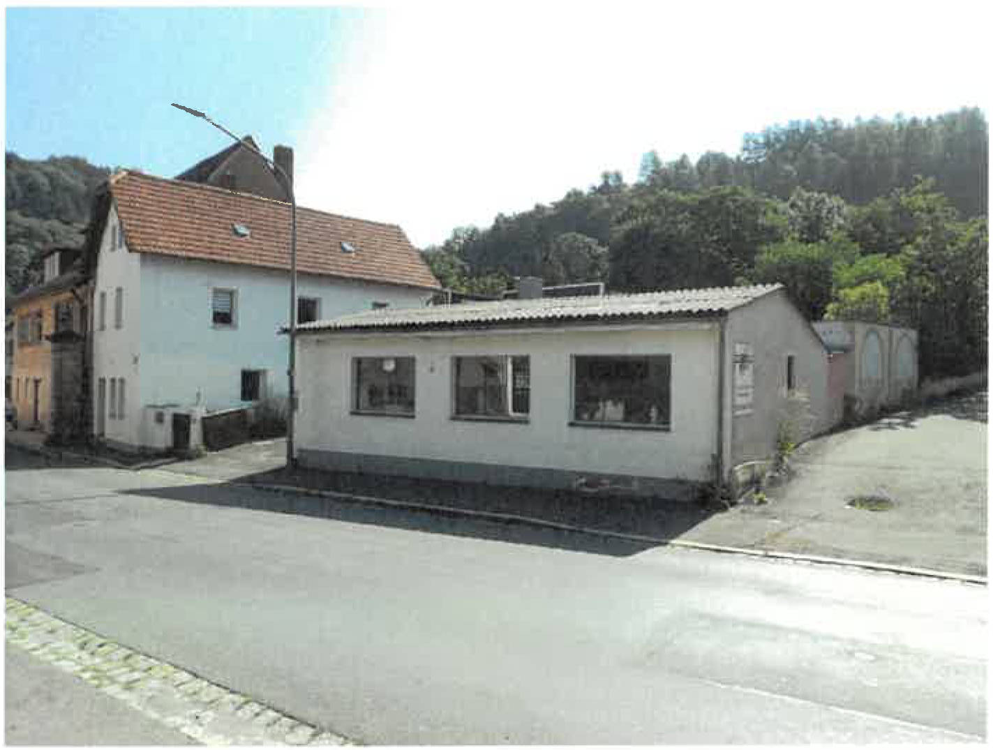 Wohn-/Geschäftshaus, Gewerbeeinheit (z.B. Laden, Büro), Garage in Bayreuther Straße 17, 95497 Goldkronach