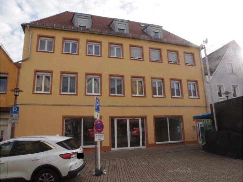 Eigentumswohnung (3 bis 4 Zimmer), 103,43/1000 ME an Wohnung im DG mit Galerie und Dachterasse sowie Diele im 2. OG und Kellerraum im EG SE-Nr. 11 und 1/1000 ME an Garagenstellplatz im Aufteilungsplan bezeichnet mit Nr. 13 im 2 UG in Hauptstraße 29, 31 und Rosengasse 8, 91257 Pegnitz