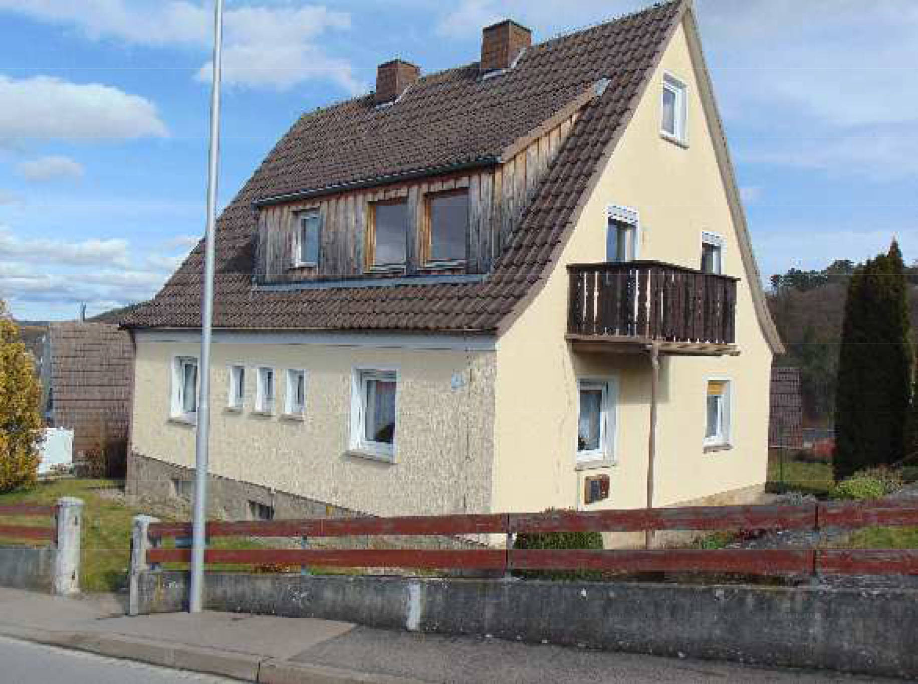 Zweifamilienhaus, Sonstiges in Grasberg 7, 97616 Bad Neustadt
