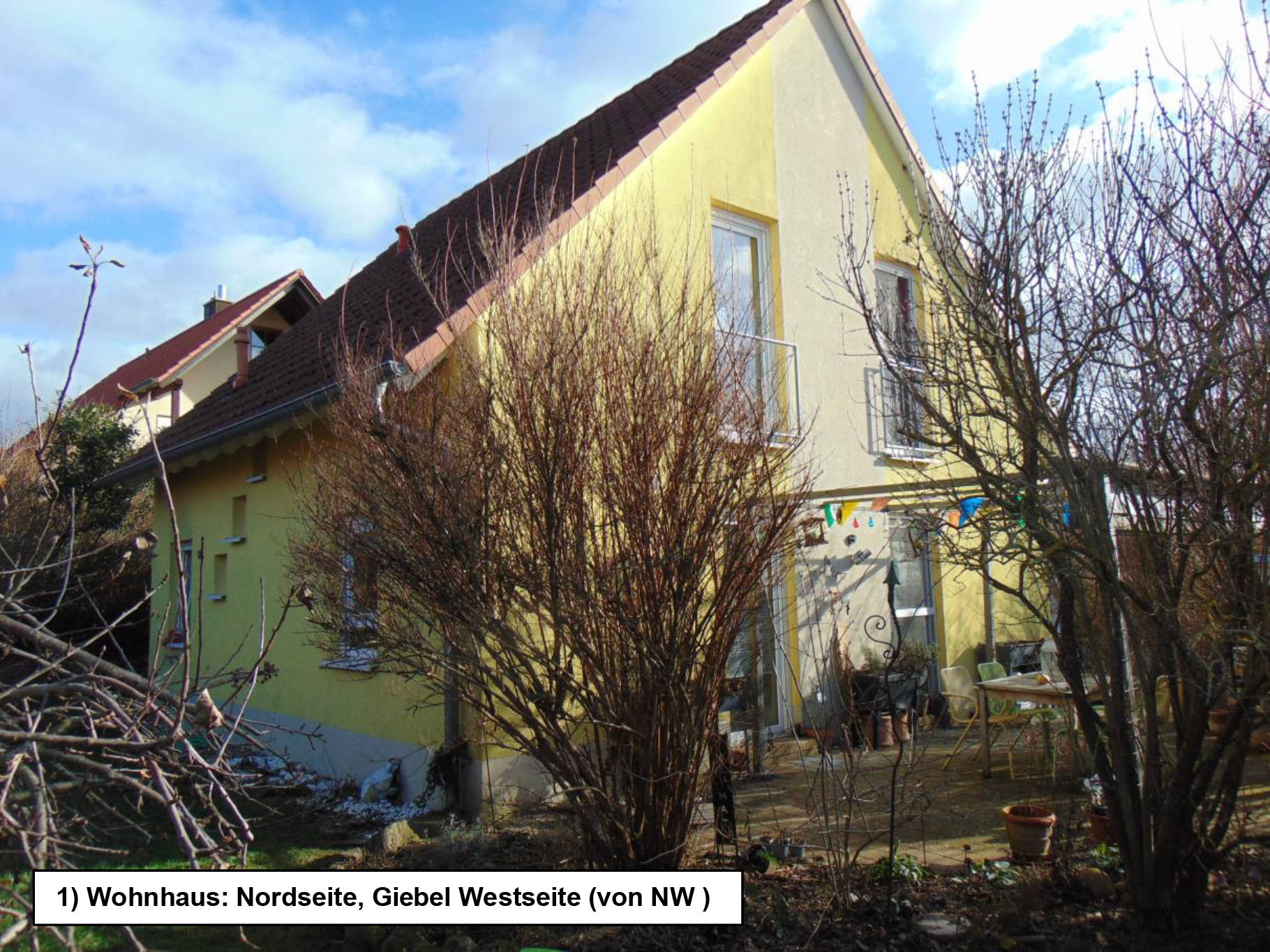 Einfamilienhaus, Garage in Weidenstraße  44, 97534 Waigolshausen