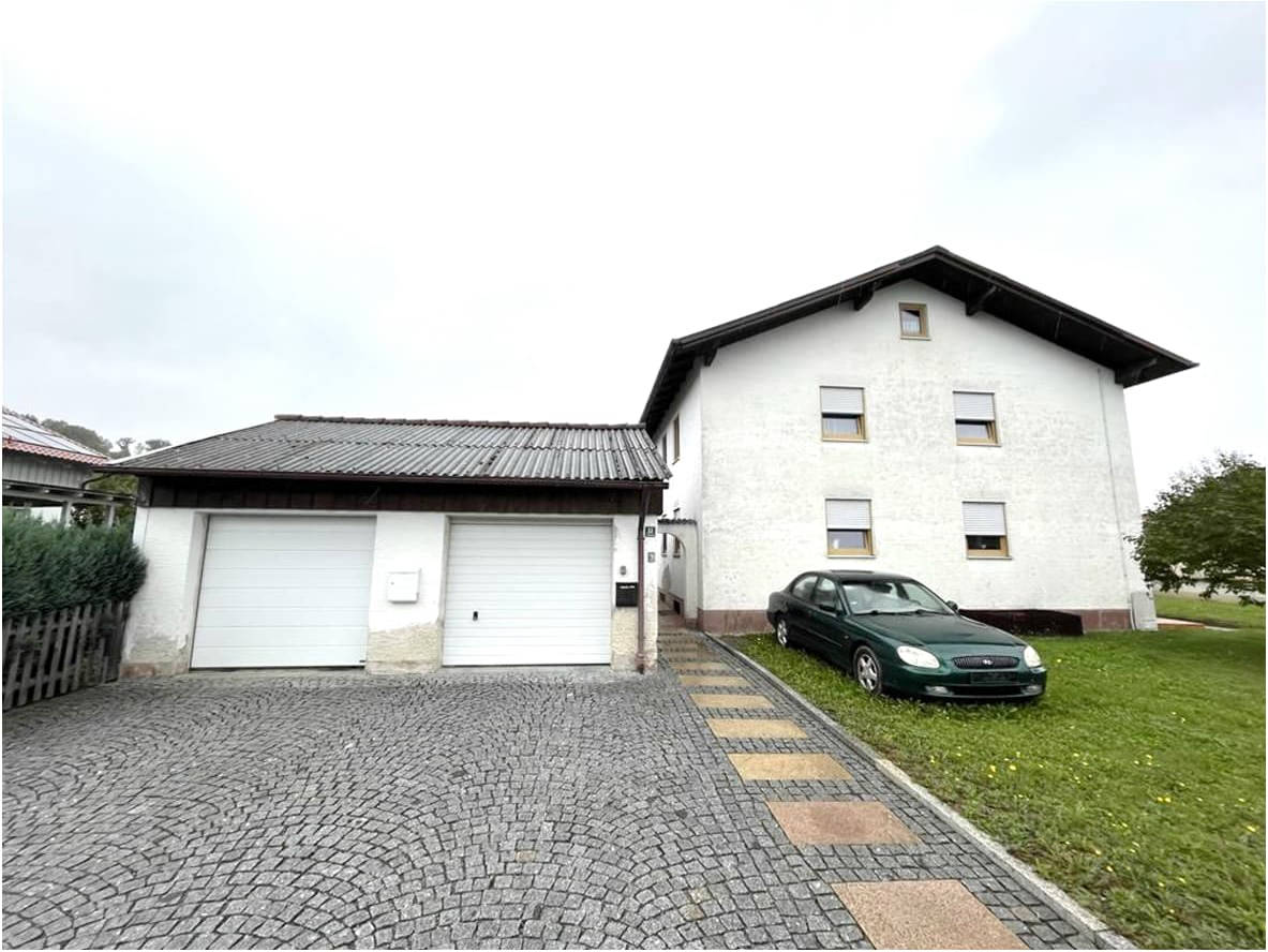 Zweifamilienhaus mit Doppelgarage und Nebengebäude in Eichbergring 33, 94094 Malching - Bild 5