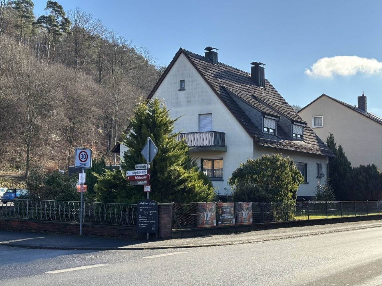 Zweifamilienhaus, Garage in Obernburger Straße  31, 63853 Mömlingen