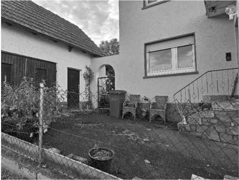 Zweifamilienhaus, Garage in Zu den Honigäckern 7, 63808 Haibach, Grünmorsbach - Bild 4