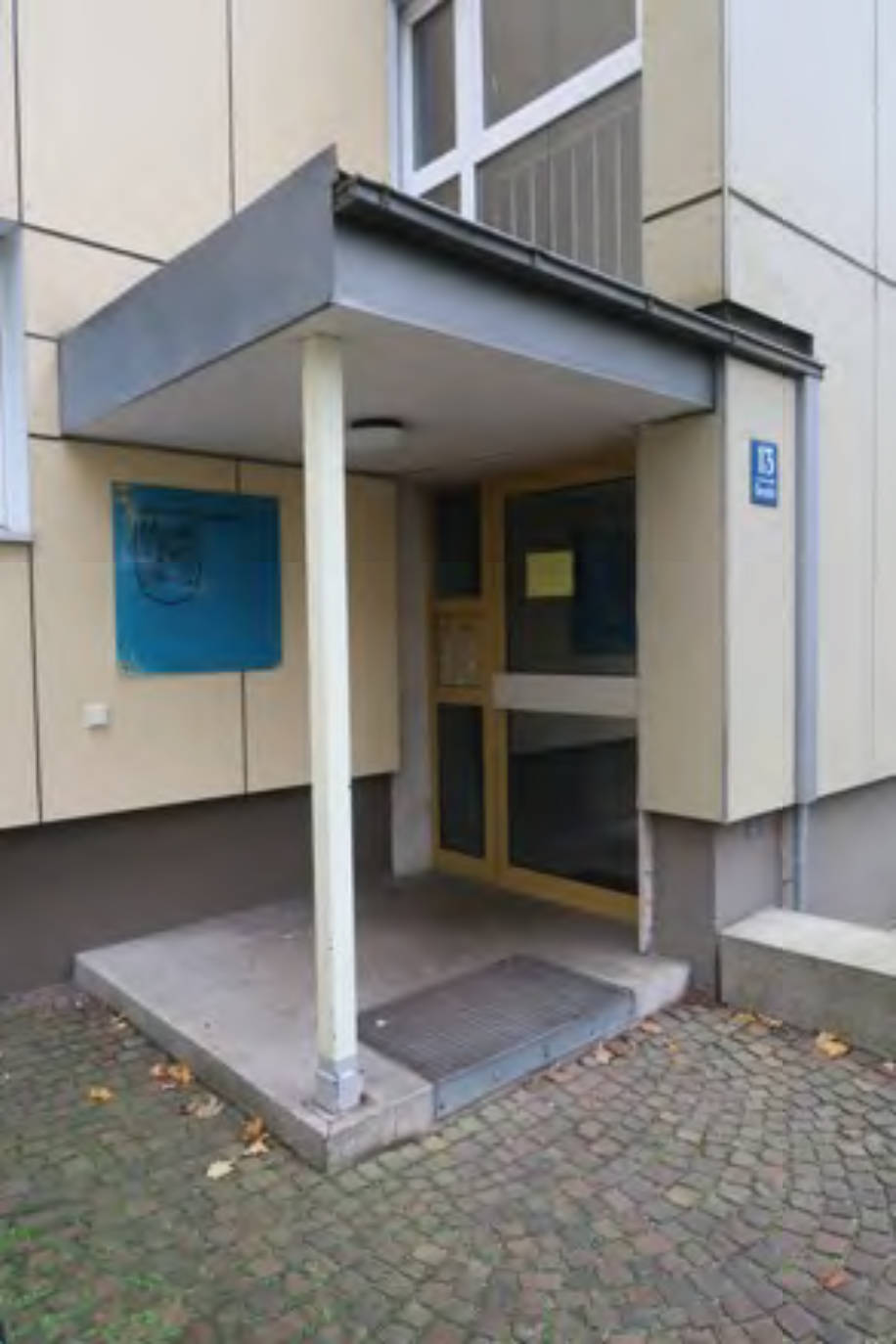 Eigentumswohnung (3 bis 4 Zimmer), Kfz-Stellplatz (Tiefgarage) in Dieselstraße 13, 80993 München (Moosach)