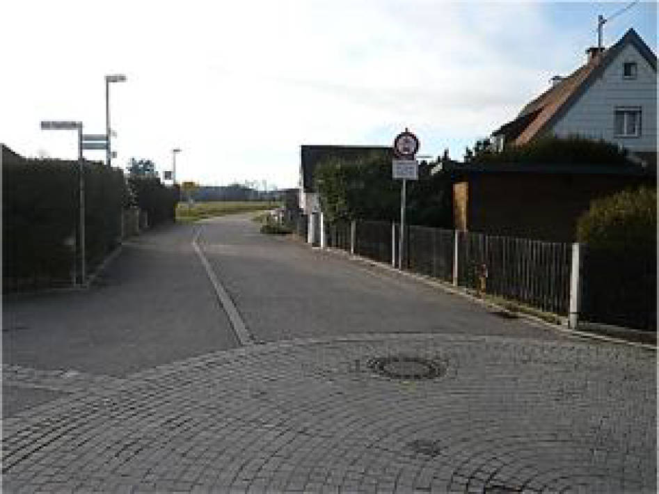 Zweifamilienhaus in Emmeringer Straße 8, 82140 Olching - Bild 4