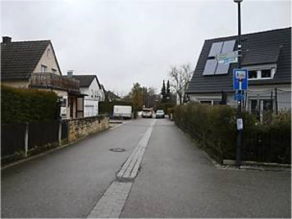 Zweifamilienhaus in Emmeringer Straße 8, 82140 Olching - Bild 3