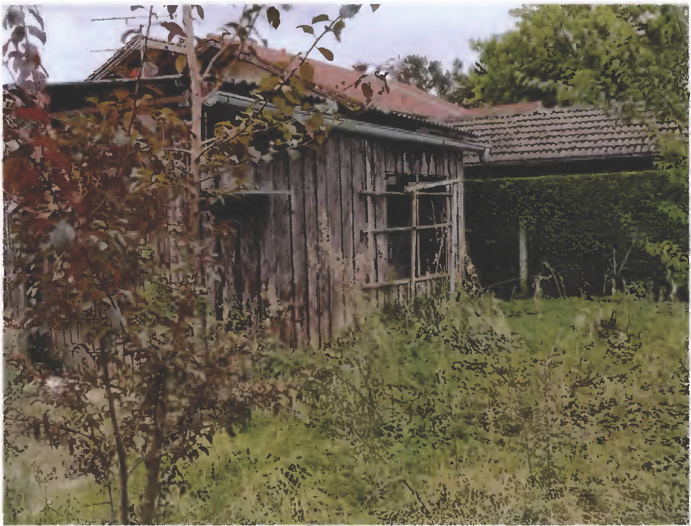 Wohnhaus mit Nebengebäuden in Trenbachstraße 8, 84478 Waldkraiburg, St. Erasmus