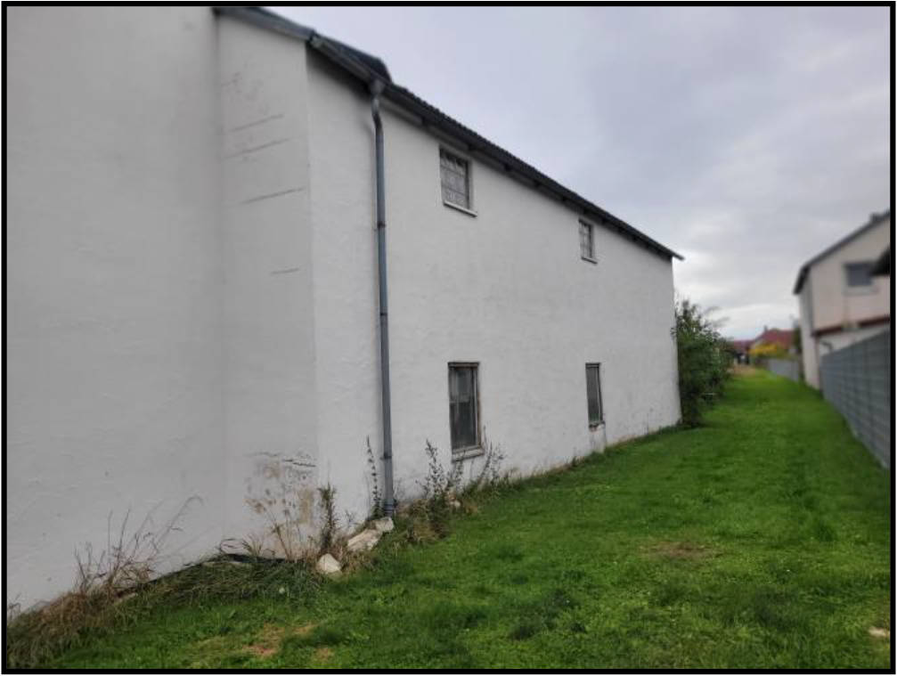 Wohnhaus mit Stall- und Scheunenanbauten in Burgusstraße 41, 91790 Burgsalach