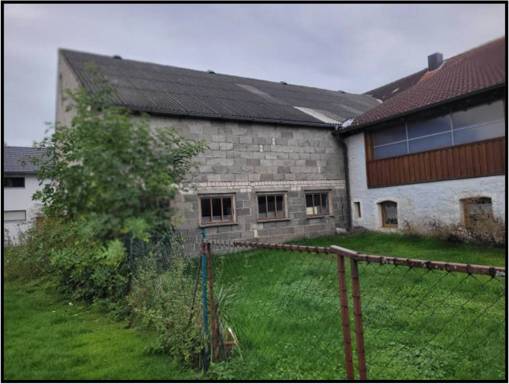 Wohnhaus mit Stall- und Scheunenanbauten in Burgusstraße 41, 91790 Burgsalach - Bild 3